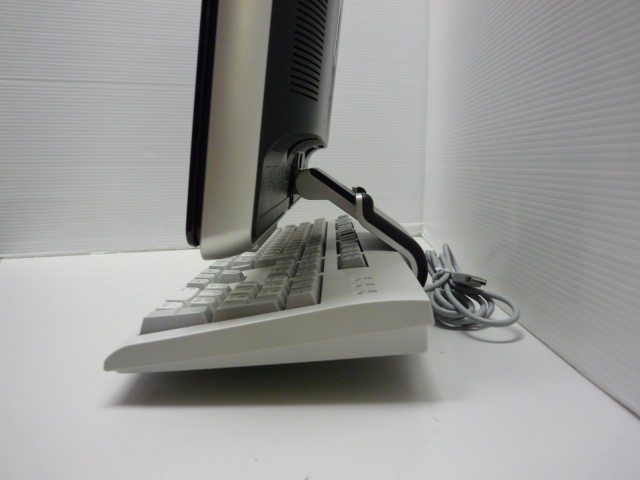 HP w2207