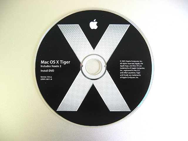 Mac OS X 10.4.6 Tiger MA453J/A(中古）