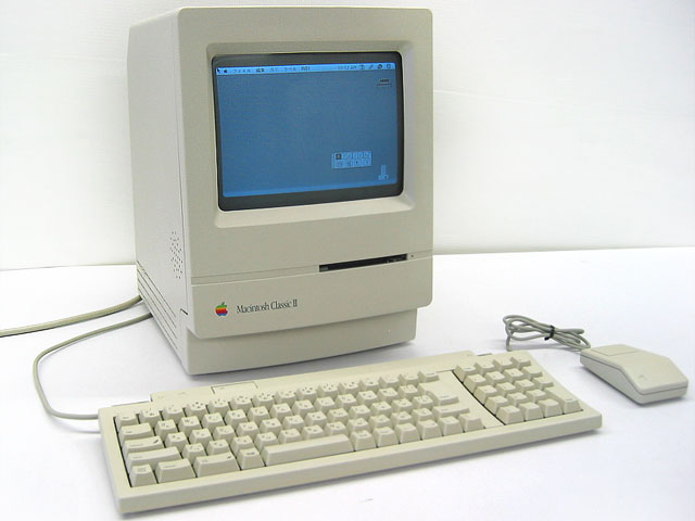 Macintosh ClassicII(正規梱包箱あり)Macintosh