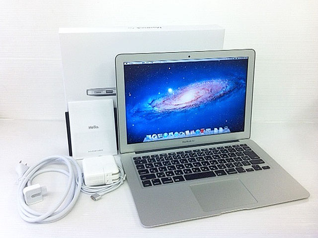 中古MacBook Air Core i7 2.0GHz 13.3インチMD846J/A